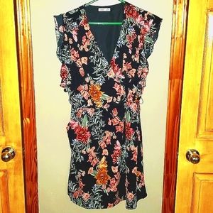 🌷4/$20 Dex flower dress
